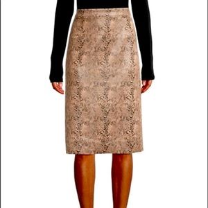 Brave + True
Snakeskin-Print Knee-Length Skirt